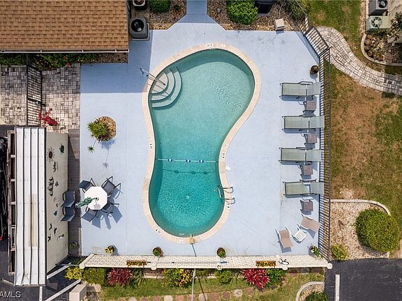 2nd image of 1420 Academy Blvd APT 102