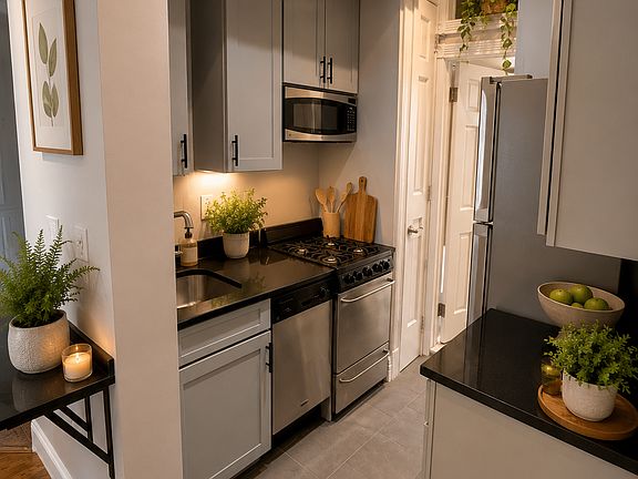 4th image of 248 Mott St APT 9