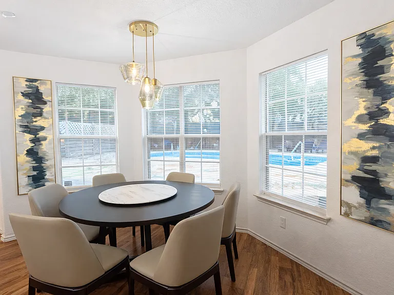 6135 Donely Pl — Photo 2
