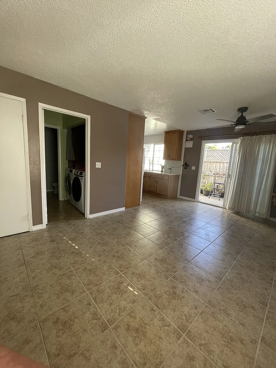 Building Photo - 4201 Comet Cir