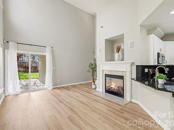 5th image of 3119 Tanzanite Cir