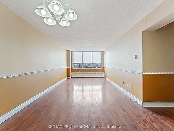 5th image of 390 Dixon Rd #1405