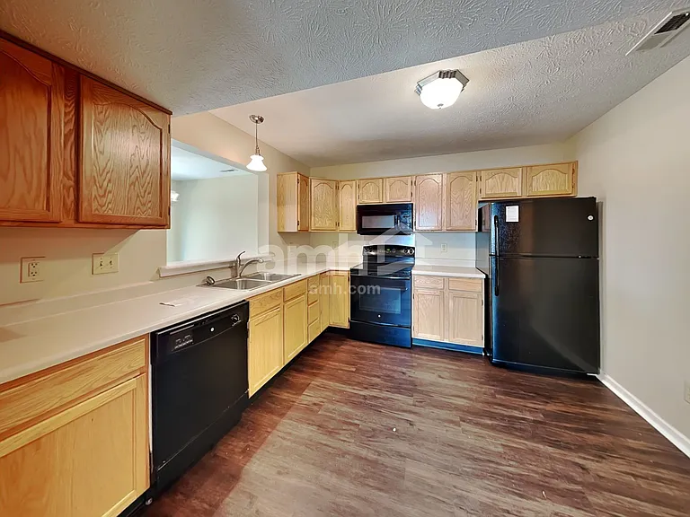 11926 Titania Cir — Photo 4