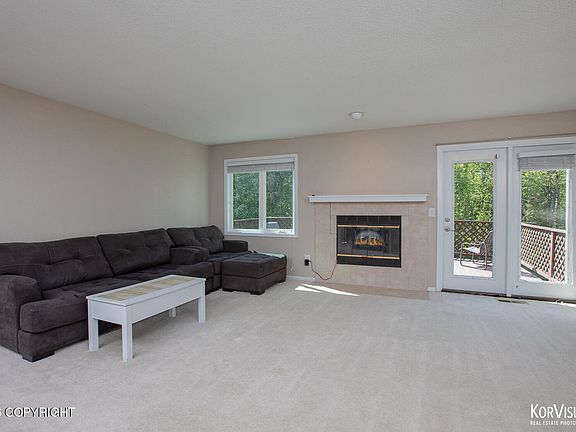 3rd image of 3940 Lunar Dr #C-5
