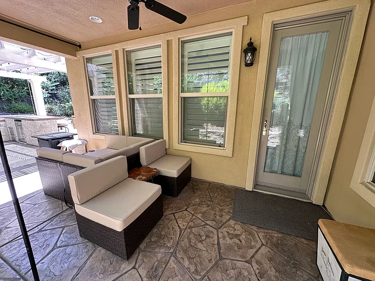 1075 Gamay Dr — Photo 41
