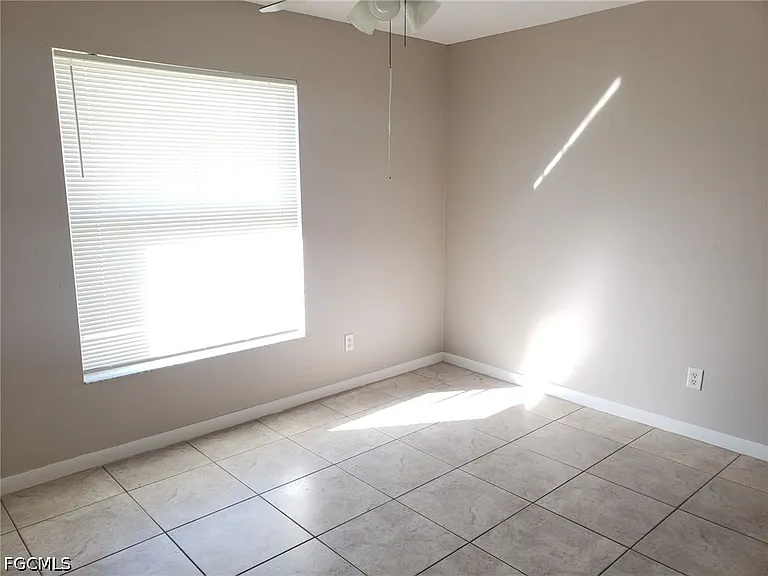 1101 SW 48th Ter — Photo 13