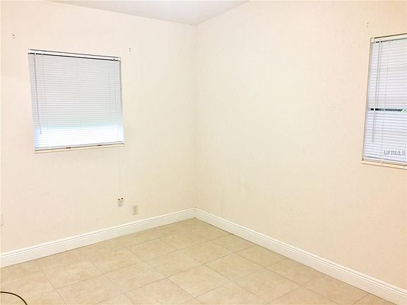 5th image of 100 Brown Dr