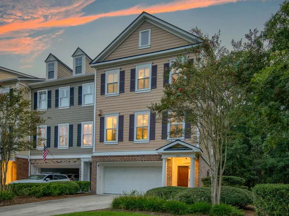 121 Palm Cove Way, Mount Pleasant, SC 29466
