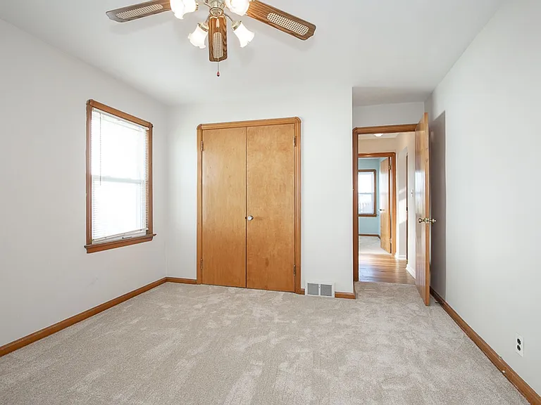 8310 Salisbury Dr — Photo 12