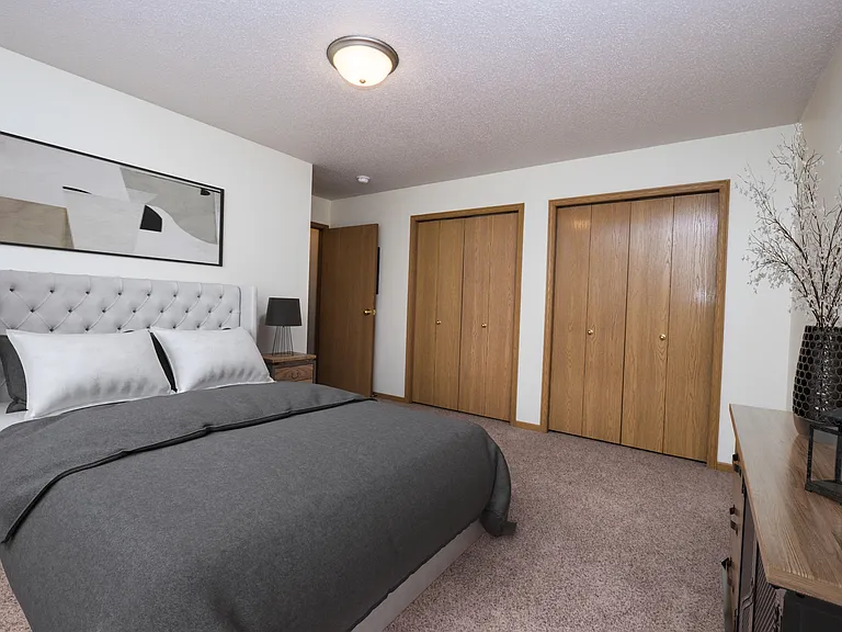 Fargo, ND Stonebridge Apartments | Bedroom