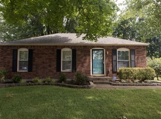 5905 Paul Revere Ct, Louisville, KY 40229