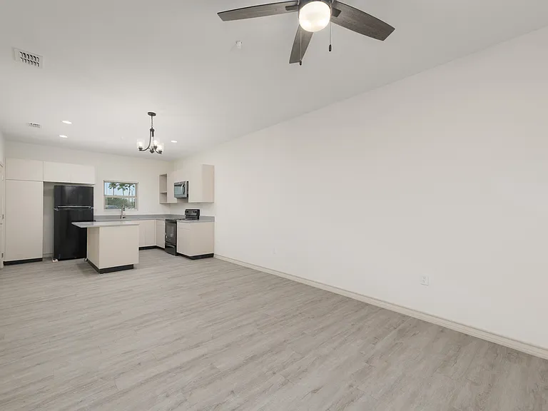 2107 Village Center Dr #24 — Photo 6