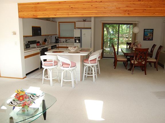5th image of 800 Longridge Ct