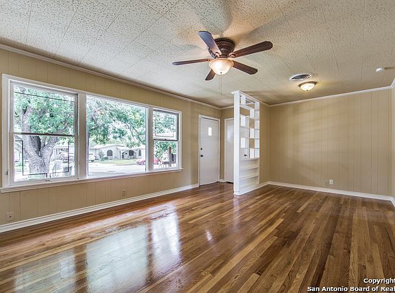 4th image of 447 Pamela Dr