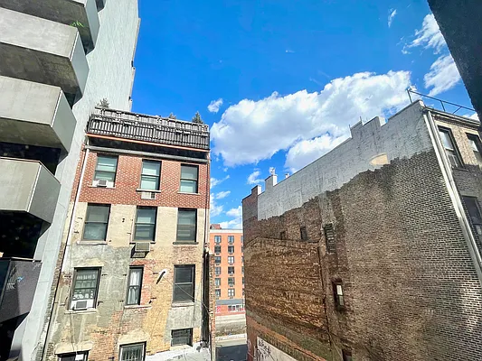 Rented by Compass | media 20