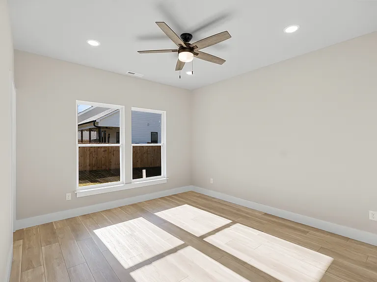 1221 Parkstone Dr NW — Photo 23