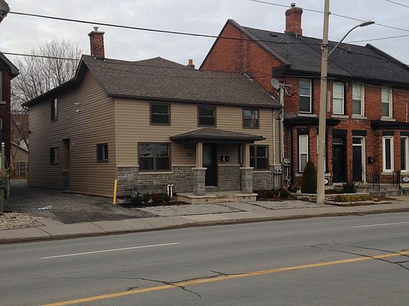 2nd image of 253 Queen St #1