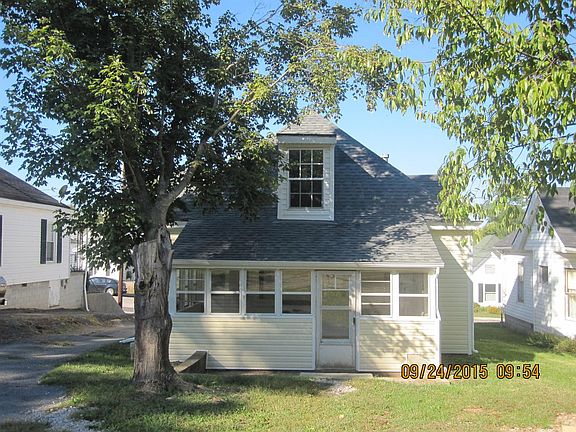 2nd image of 242 Parrish Ave