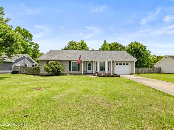 132 Stonemark Ct, Jacksonville, NC 28540
