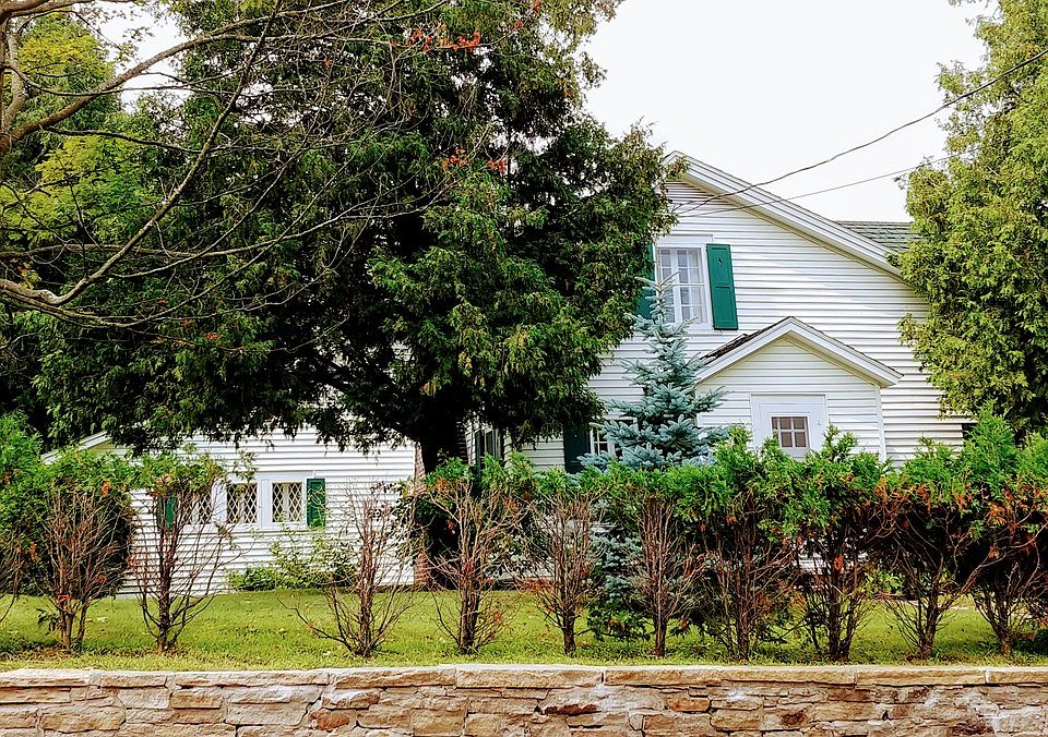 22 Constable St, Malone, NY 12953 Zillow