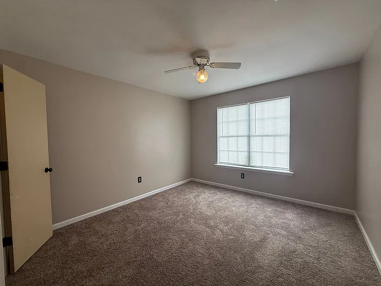 3313 Camak Dr — Photo 5