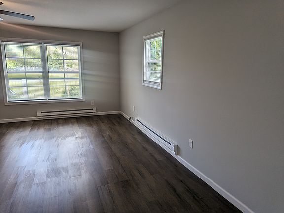 3rd image of 24 Parkview Dr