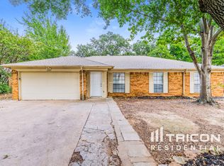 6007 Big Springs Dr, Arlington, TX 76001