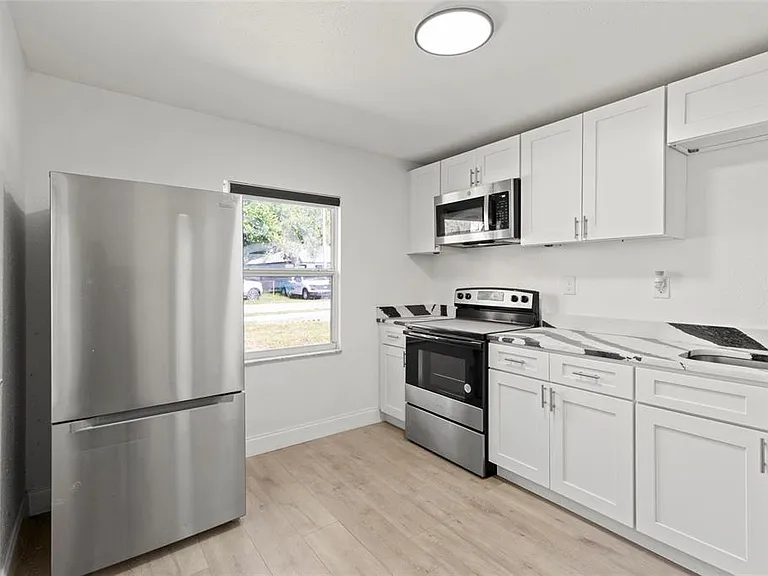 8613 N 14th St — Photo 7