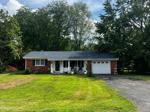 318 Pleasant St, Mount Orab, OH 45154