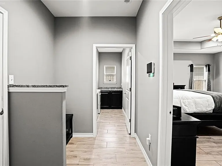 3921 Woodhouse — Photo 18