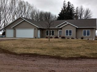 3573 210th St, George, IA 51237