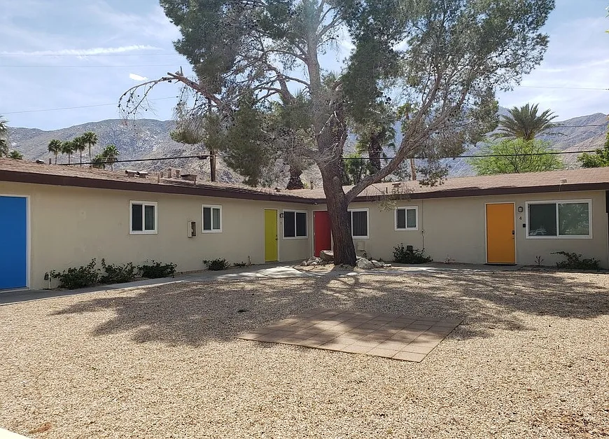 2685 N Junipero Ave #4