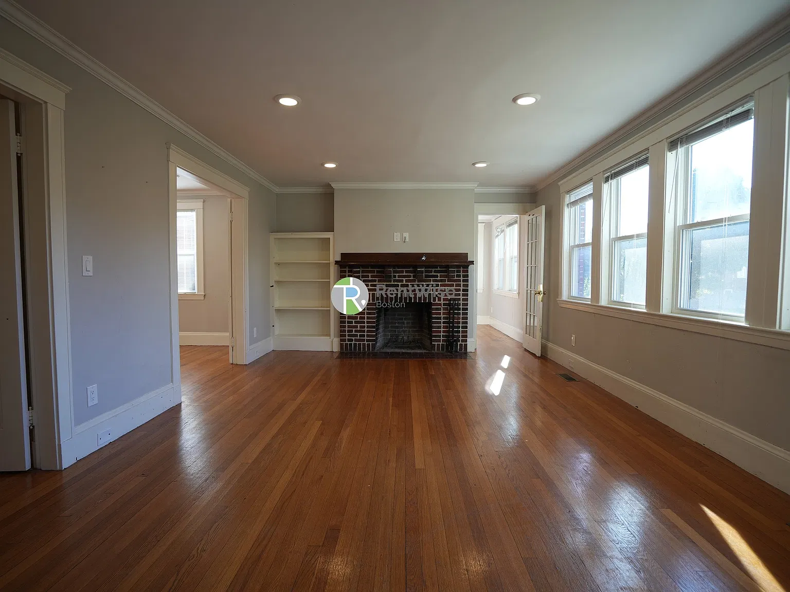 3 bed, 1.0 bath, $3,300 — Photo 2