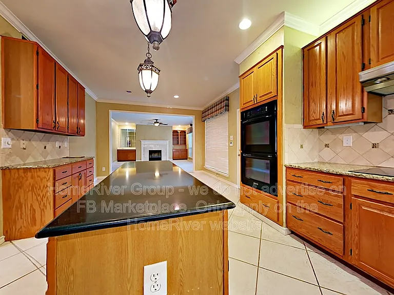 6725 Grant Ln — Photo 10