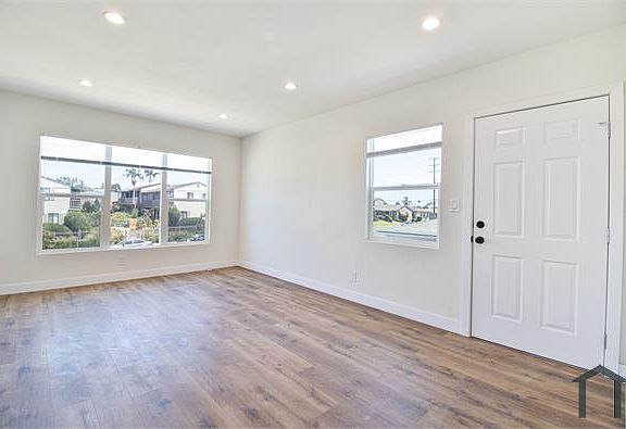 4th image of 10817 S Western Ave #10819