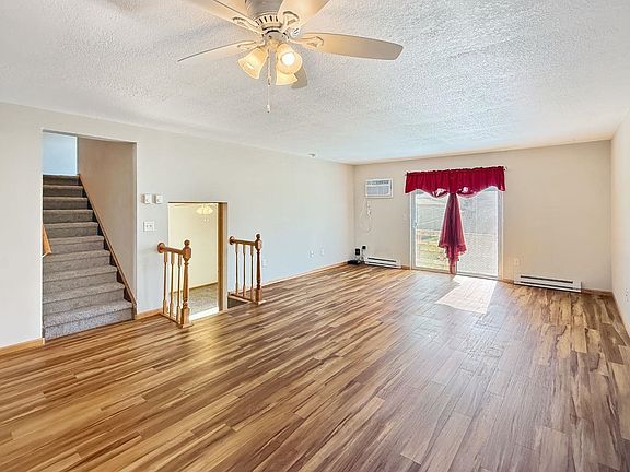 3rd image of 4 Kittelson Dr