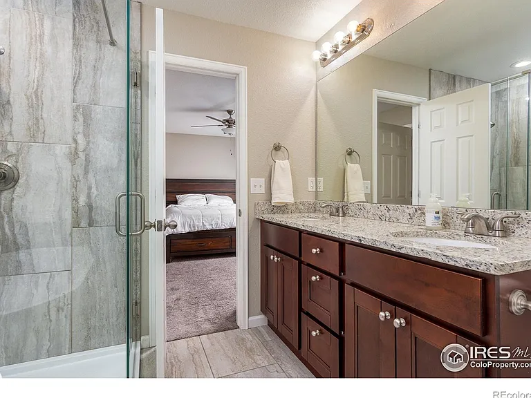 3145 E Yarrow Cir — Photo 1