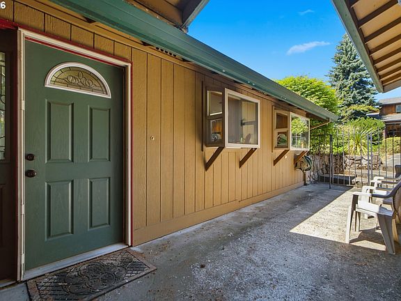 3rd image of 3820 SE El Camino Dr
