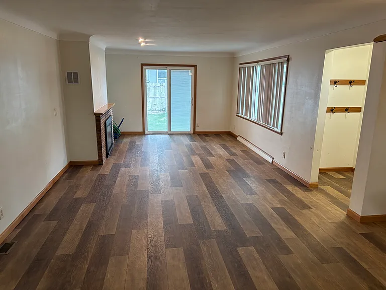 115 E Pine Ave — Photo 17