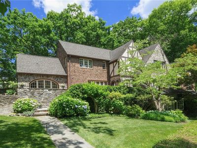 8 Ridgewood Drive, Rye, NY, 10580
