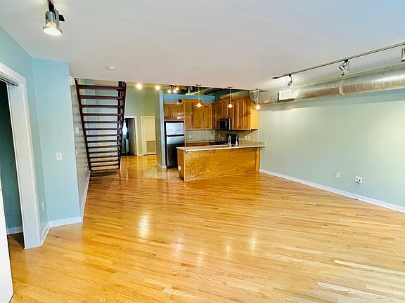 2nd image of 129 Hay St #A