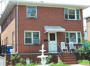 13 Juniper Rd, Port Washington, NY 11050