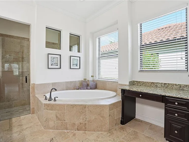 3328 Runaway Ln — Photo 17