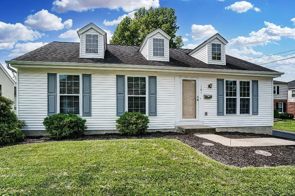 101 Maple Ave photo 1