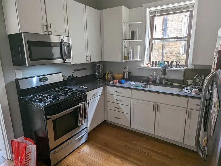 2425 N Geneva Ter #2 — Photo 3