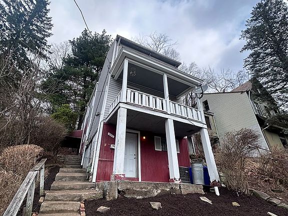 2nd image of 940 Rothpletz St