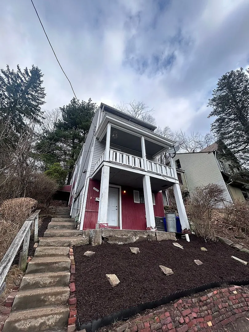 Building Photo - 940 Rothpletz St