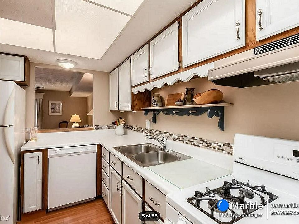 1st image of 104 Lancelot Ln