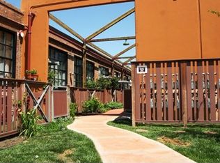 1501 37th Ave APT D3, Oakland, CA 94601