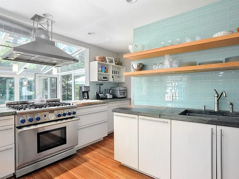 62 F St #BEACHSIDE — Photo 8